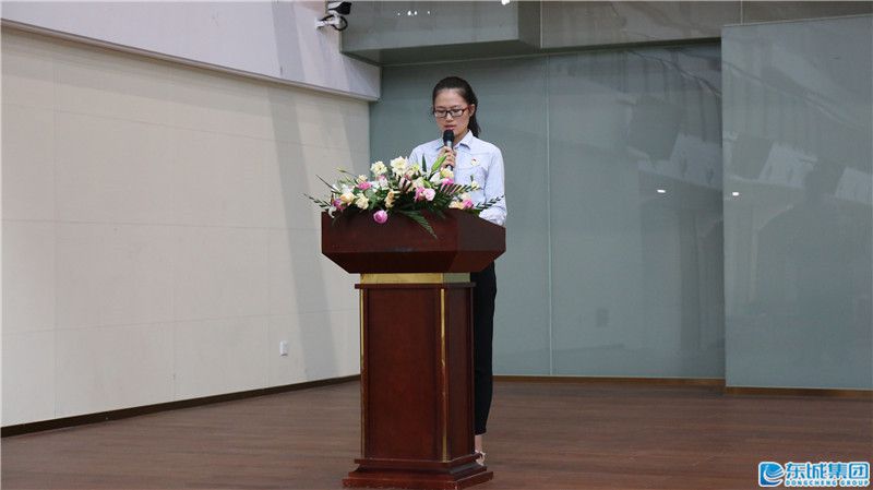 1538224718315767.jpg 陈丽婷做表态发言.JPG